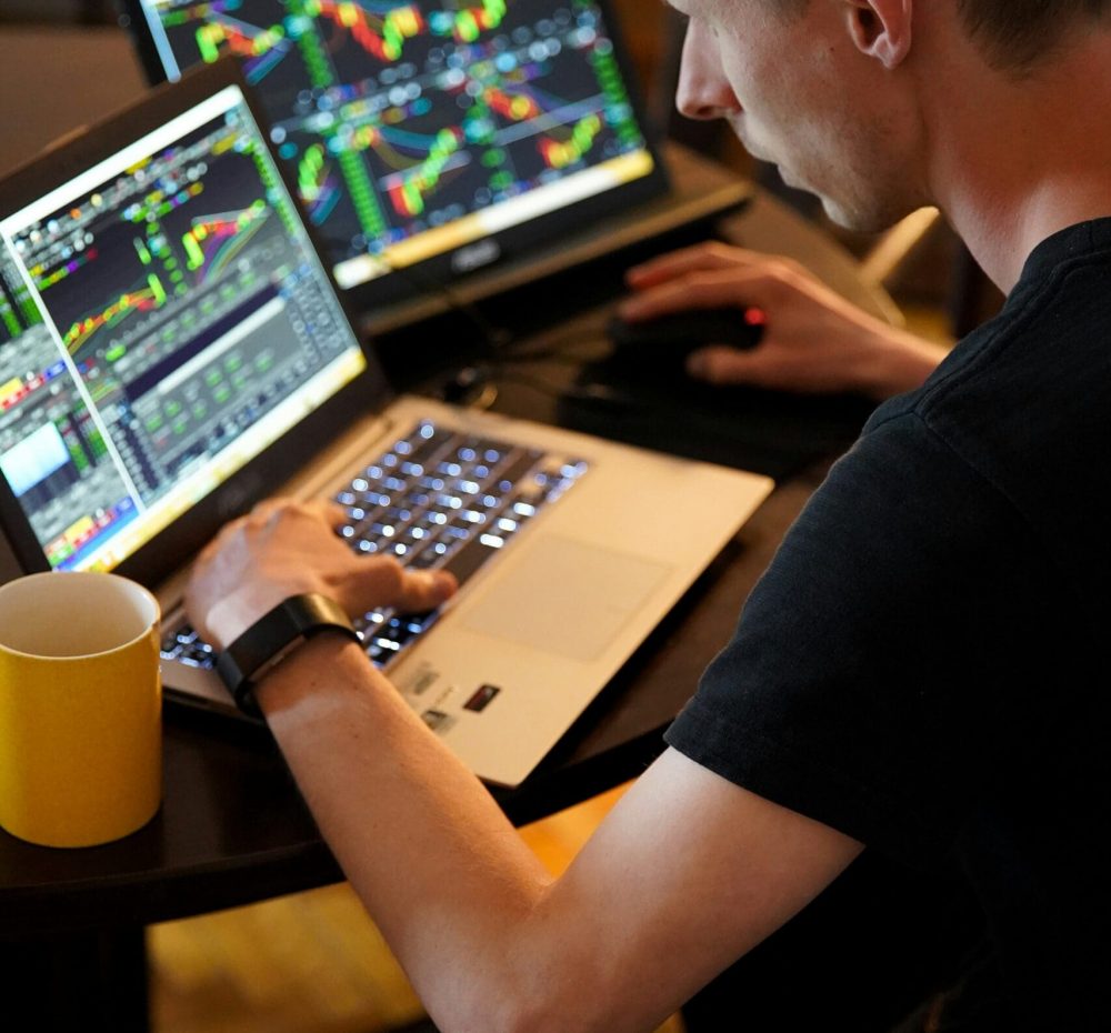 adam-nowakowski-MFms-wkv3Ow-unsplash Regulatory intelligence for compliance - Argus Pro's harmonised approach to multi-jurisdiction oversight